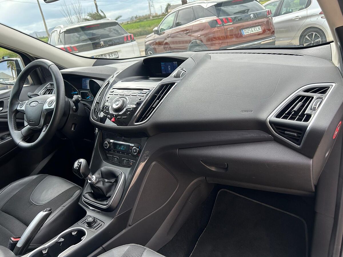 FORD KUGA TITANIUM 2.0 TDC1 SPANISH LHD IN SPAIN 143000 MILES SUPERB 2014